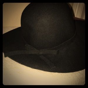 Black floppy Hat